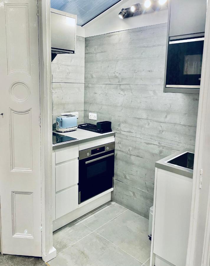 Deluxe Studios With Spa Included Portsmouth Dış mekan fotoğraf