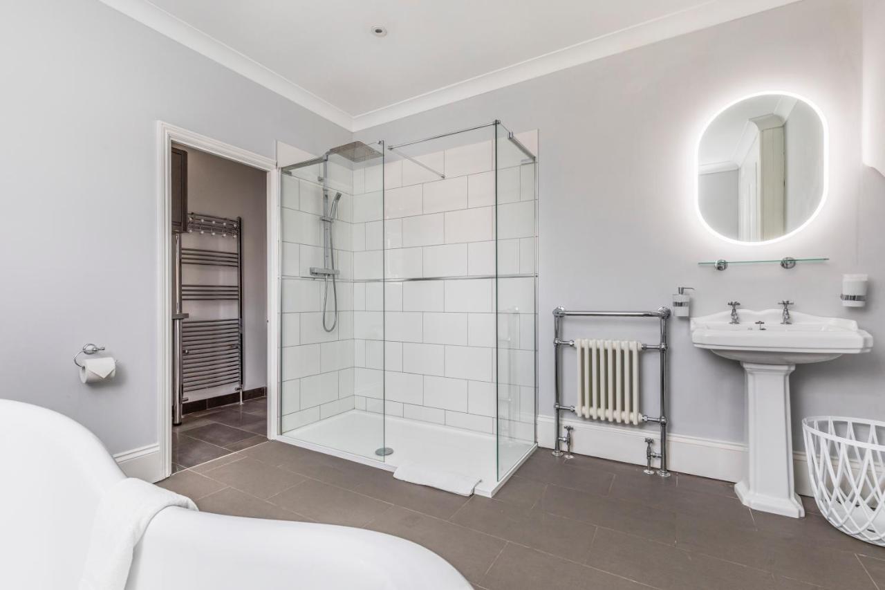 Deluxe Studios With Spa Included Portsmouth Dış mekan fotoğraf