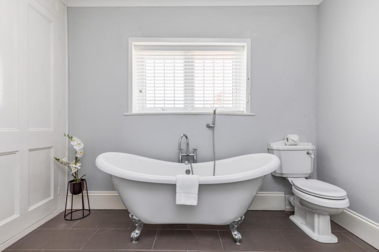 Deluxe Studios With Spa Included Portsmouth Dış mekan fotoğraf