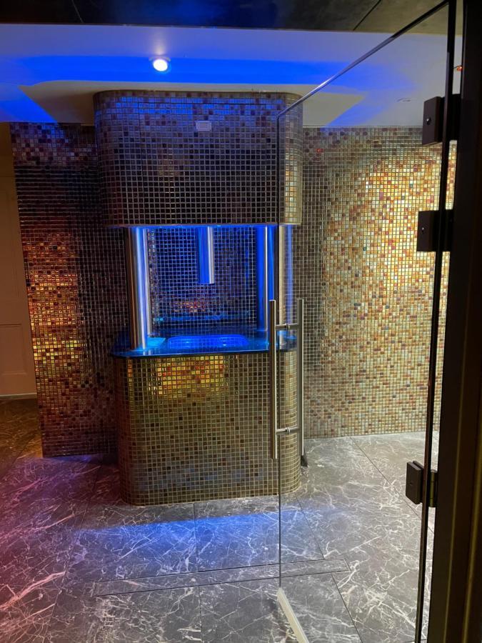 Deluxe Studios With Spa Included Portsmouth Dış mekan fotoğraf